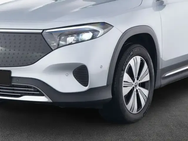 Mercedes-Benz EQB 300