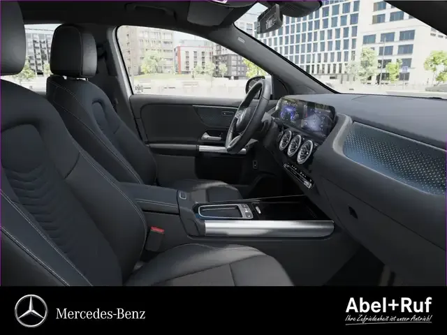 Mercedes-Benz EQA 300
