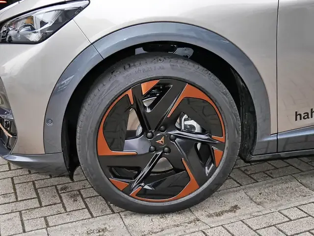 CUPRA Tavascan