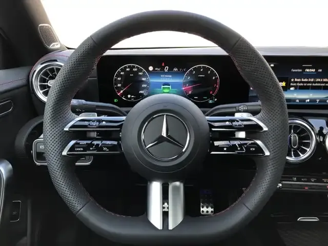Mercedes-Benz CLA 220