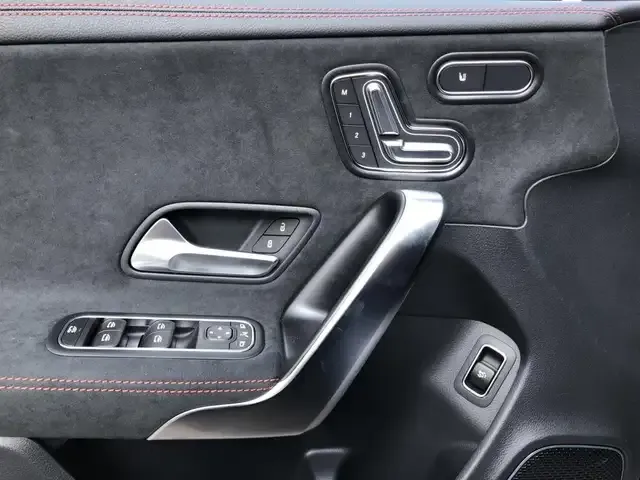 Mercedes-Benz CLA 220