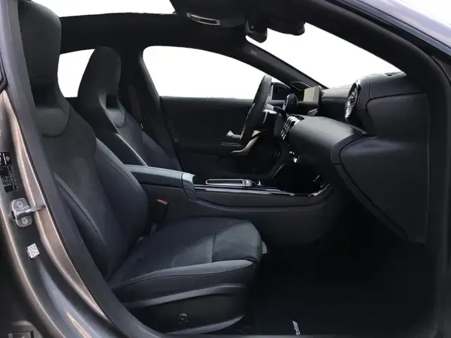 Mercedes-Benz CLA 220