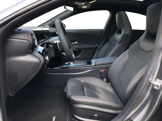 Mercedes-Benz CLA 220
