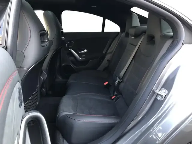 Mercedes-Benz CLA 220