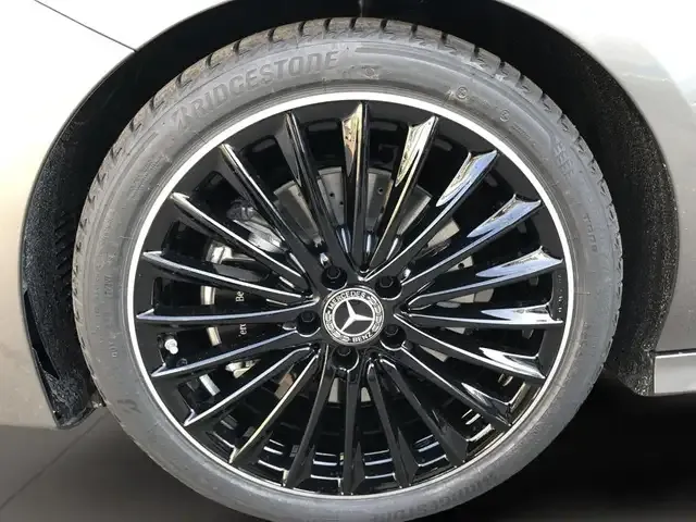 Mercedes-Benz CLA 220