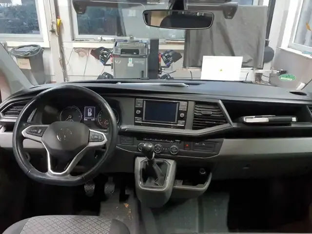 Volkswagen T6.1 Caravelle