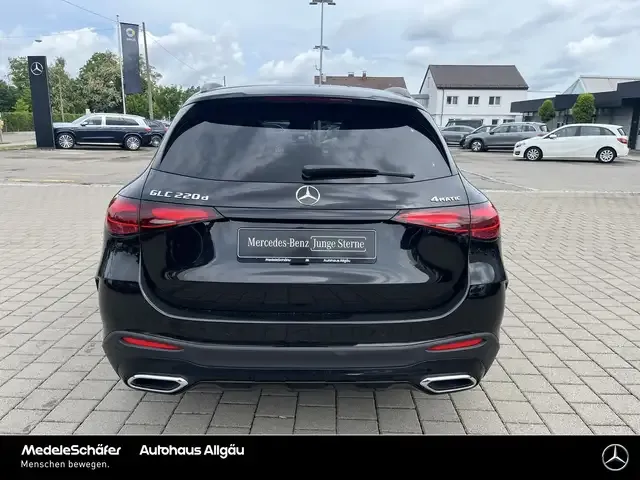 Mercedes-Benz GLC 220
