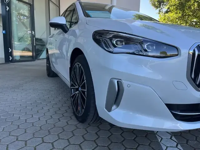 BMW 223