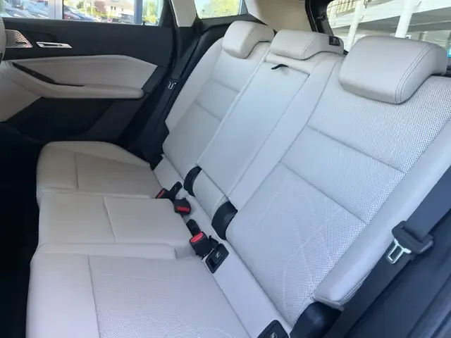 BMW 223