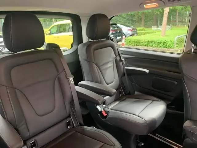 Mercedes-Benz EQV 300