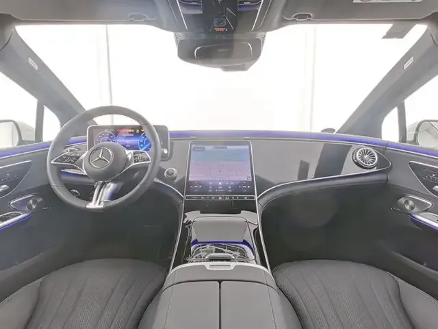 Mercedes-Benz EQE 300