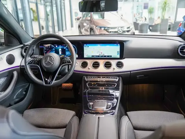 Mercedes-Benz E 200