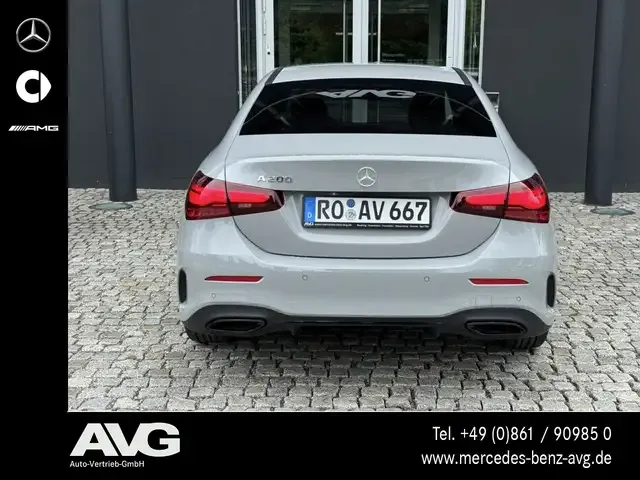 Mercedes-Benz A 200
