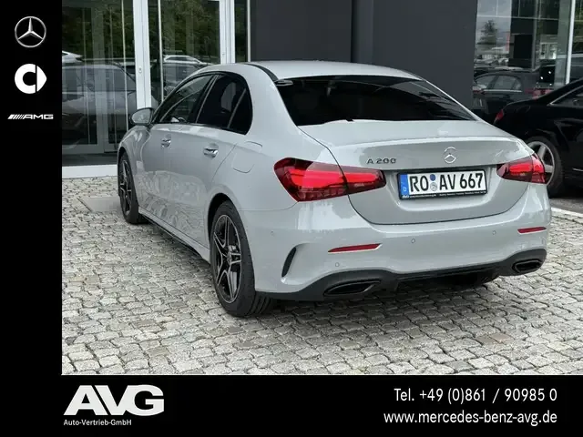 Mercedes-Benz A 200
