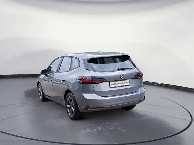 BMW 216