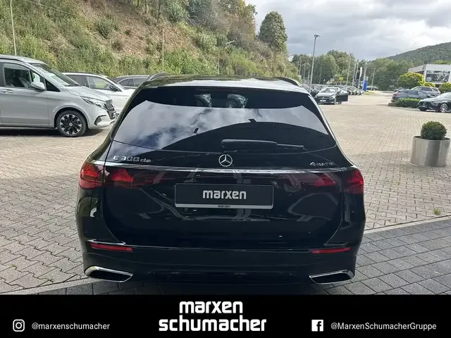 Mercedes-Benz E 300