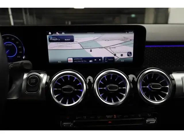 Mercedes-Benz EQB 250
