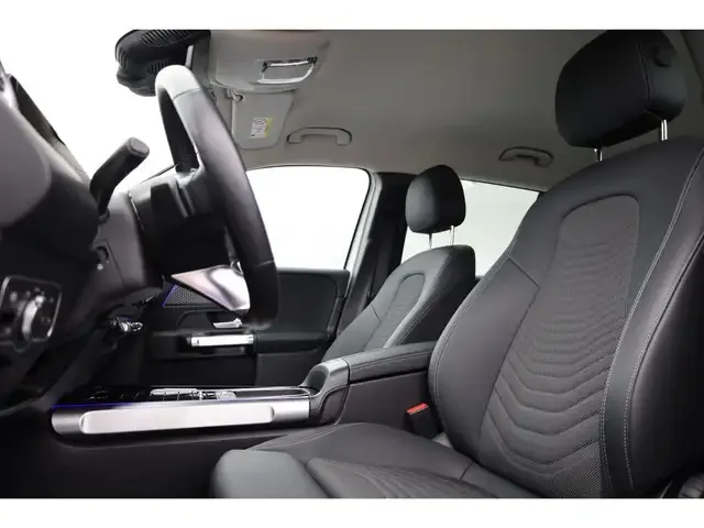 Mercedes-Benz EQB 250