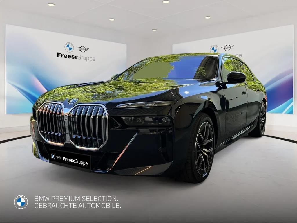 BMW 740