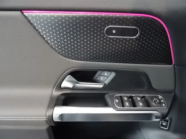 Mercedes-Benz EQB 350