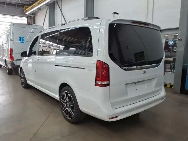 Mercedes-Benz V 300
