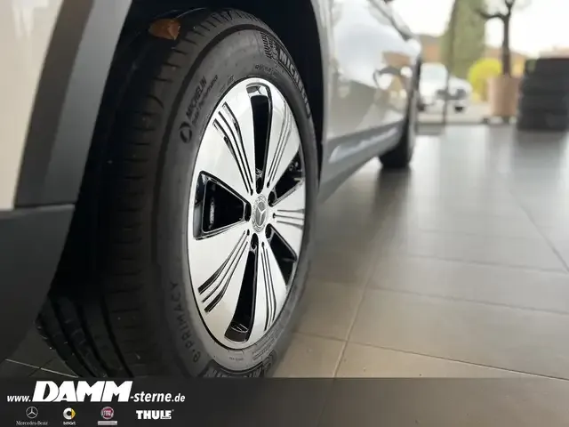 Mercedes-Benz EQA 300