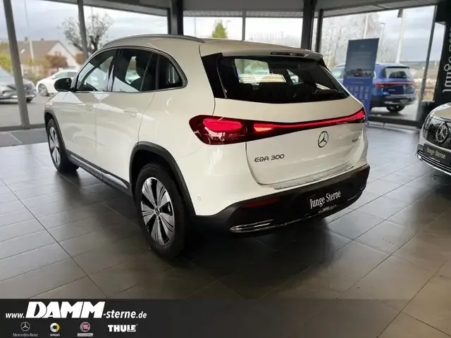 Mercedes-Benz EQA 300