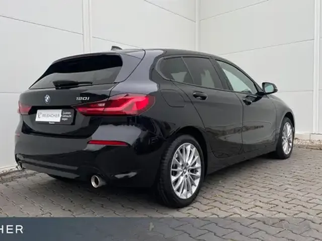 BMW 120