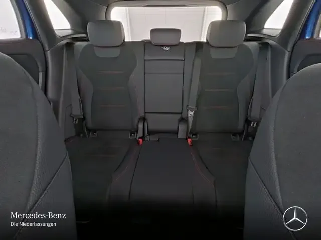 Mercedes-Benz GLA 220