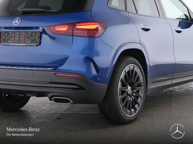 Mercedes-Benz GLA 220