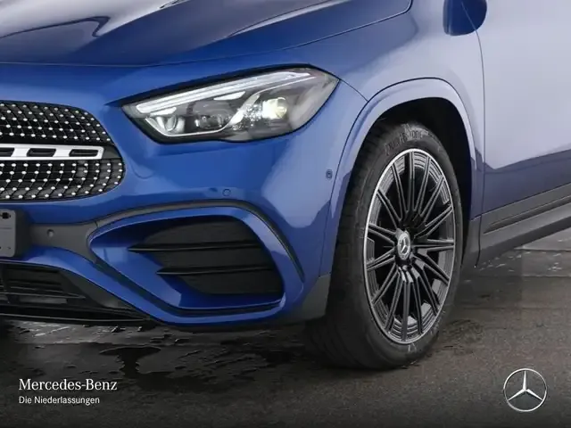 Mercedes-Benz GLA 220