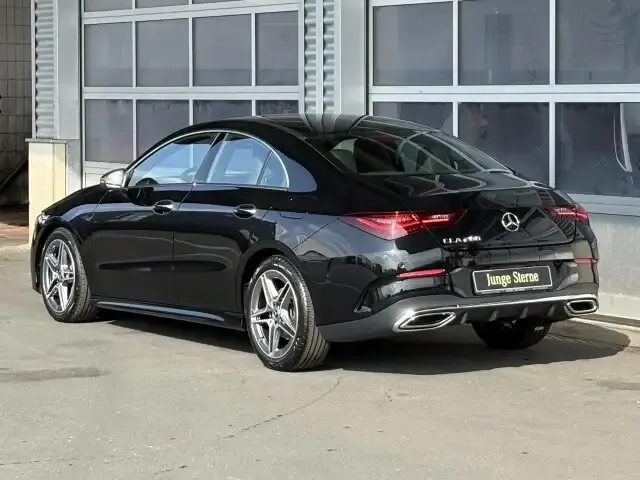 Mercedes-Benz CLA 200