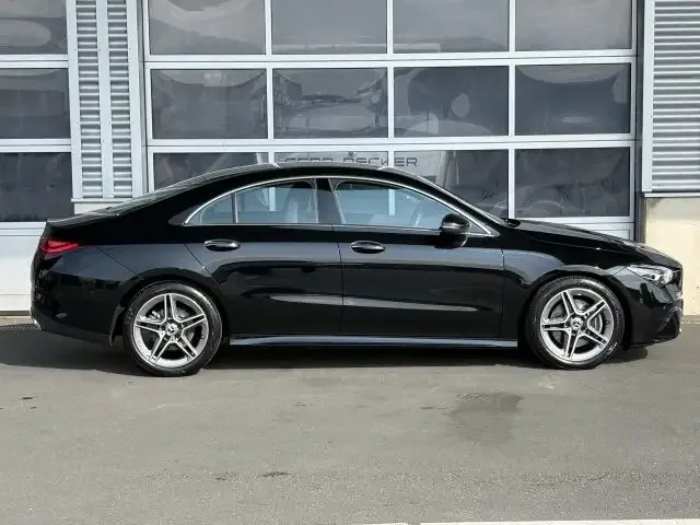 Mercedes-Benz CLA 200