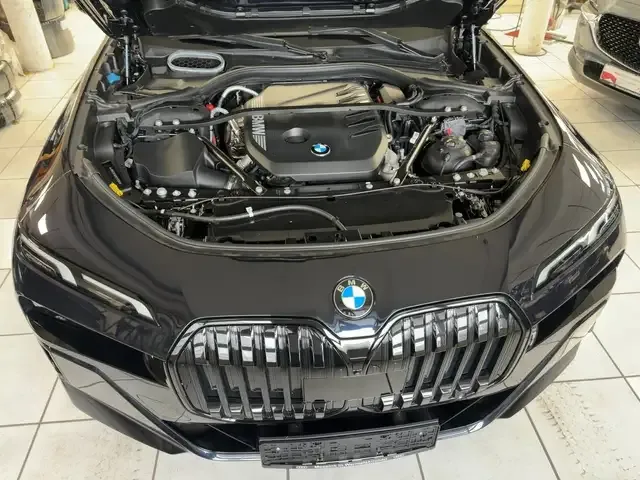 BMW 740