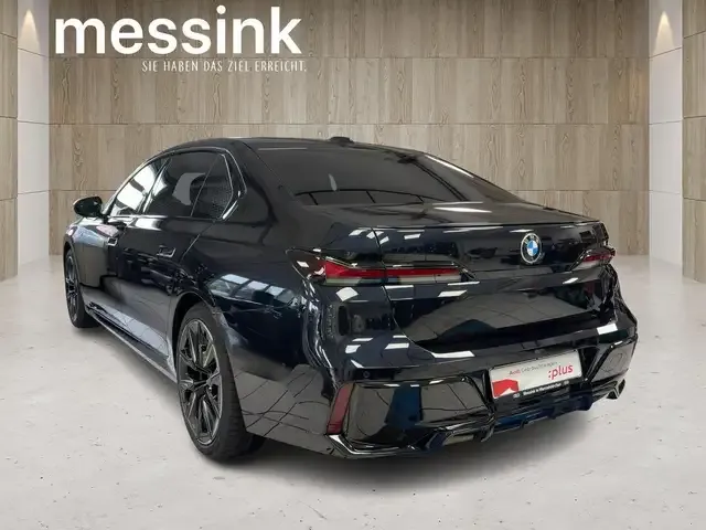 BMW 740