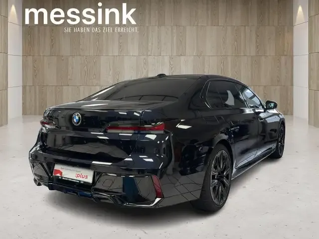 BMW 740