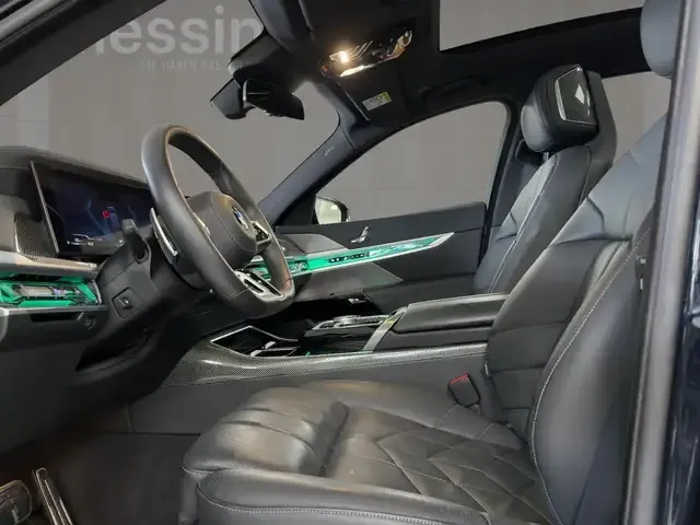 BMW 740