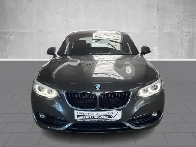 BMW 218