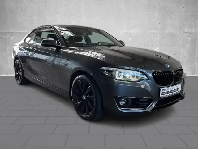 BMW 218