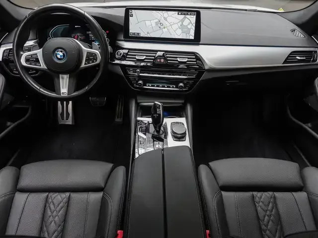 BMW 545
