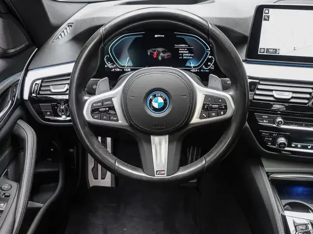 BMW 545