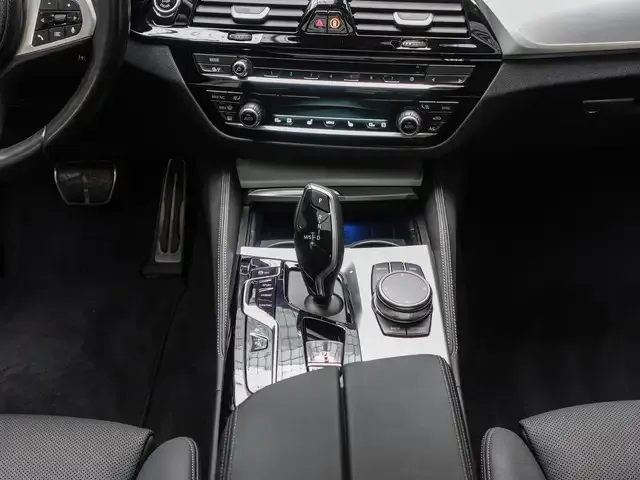BMW 545