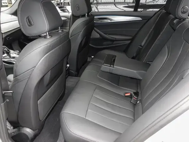 BMW 545