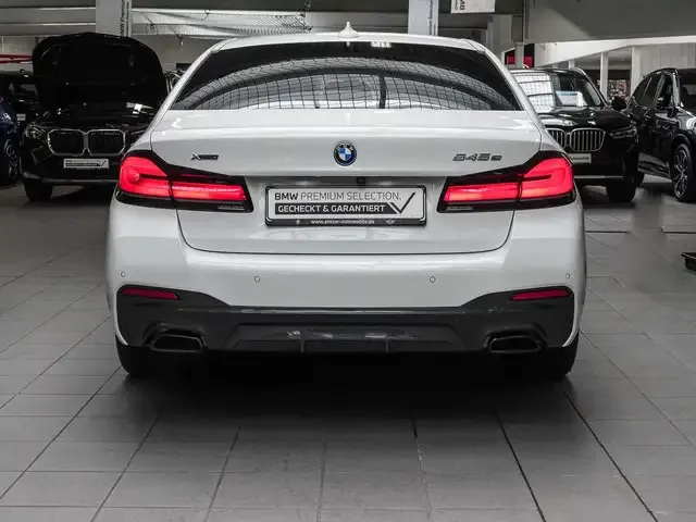 BMW 545