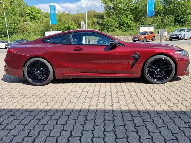 BMW M8