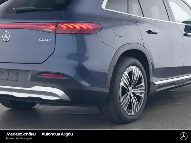 Mercedes-Benz EQS SUV