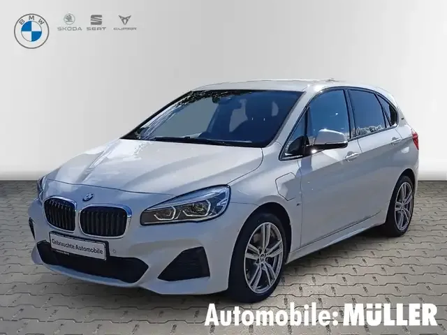 BMW 225