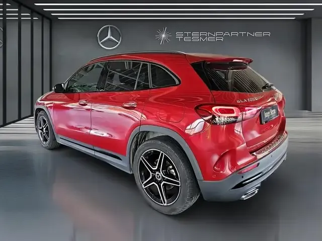Mercedes-Benz GLA 200