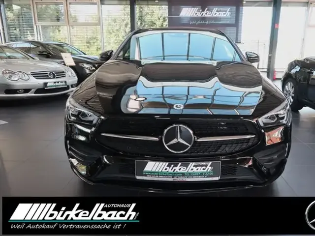Mercedes-Benz CLA 200
