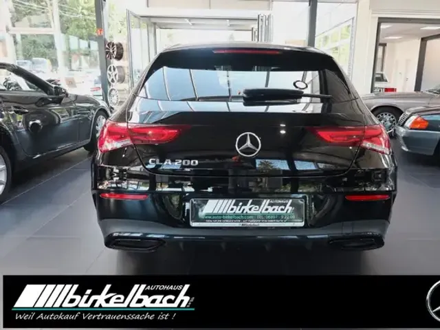 Mercedes-Benz CLA 200